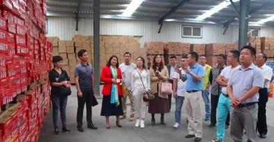 驻马店市企业家协会第五小组企业家走进灵生医药2.jpg